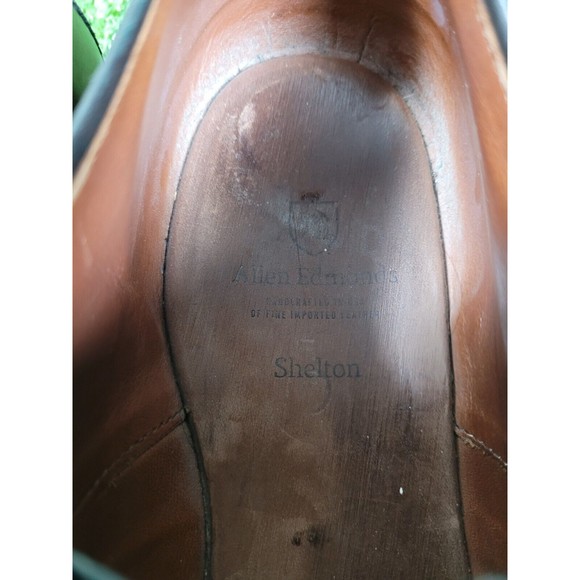 Men's Two-Tone Leather Dress Shoes - Picture 13 of 14